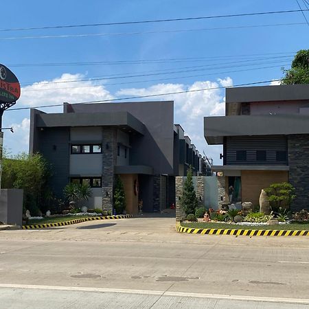 El Vistra Traveller'S Inn Calumpit Exteriör bild
