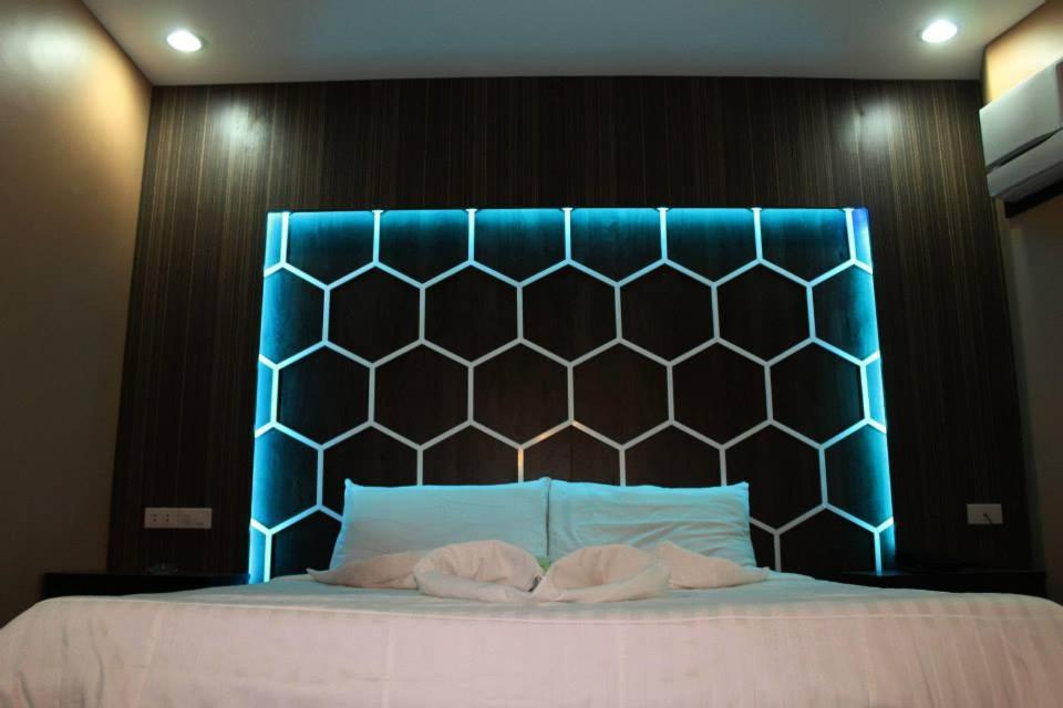 El Vistra Traveller'S Inn Calumpit Exteriör bild