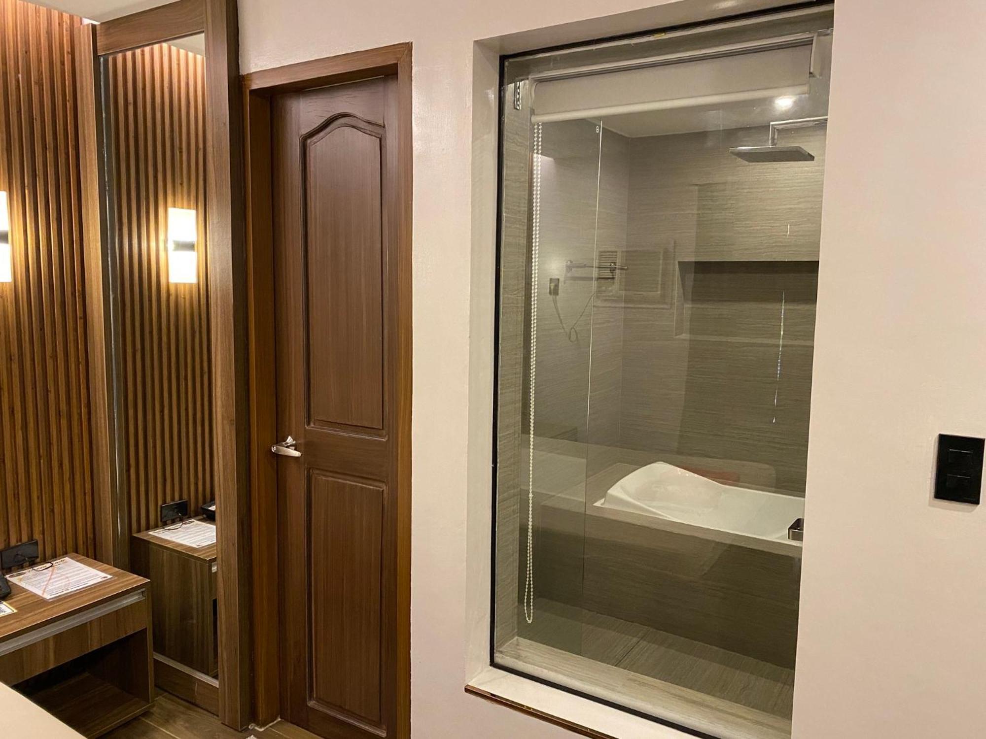 El Vistra Traveller'S Inn Calumpit Exteriör bild